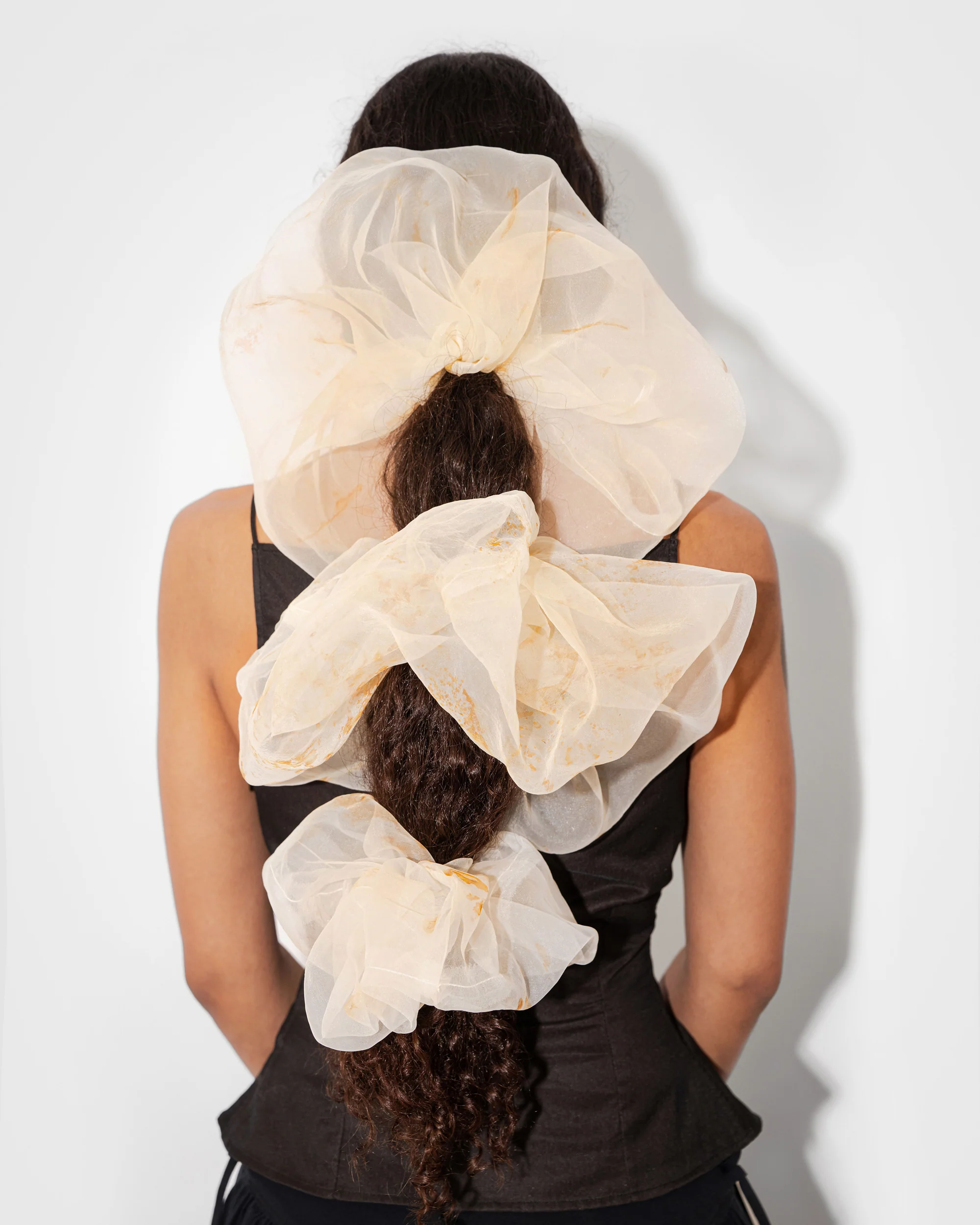LUMINOUS SCRUNCHIE - Image 4